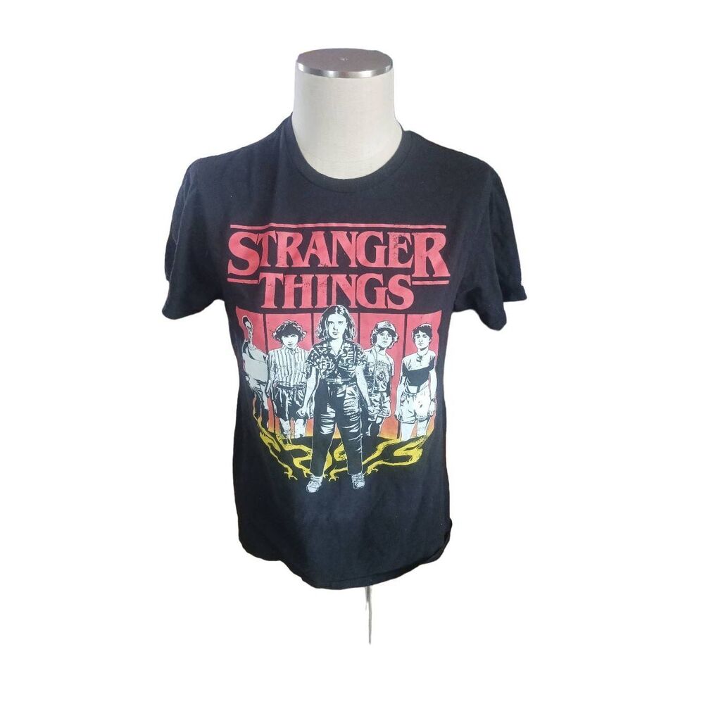 Netflix strager things graphic tee